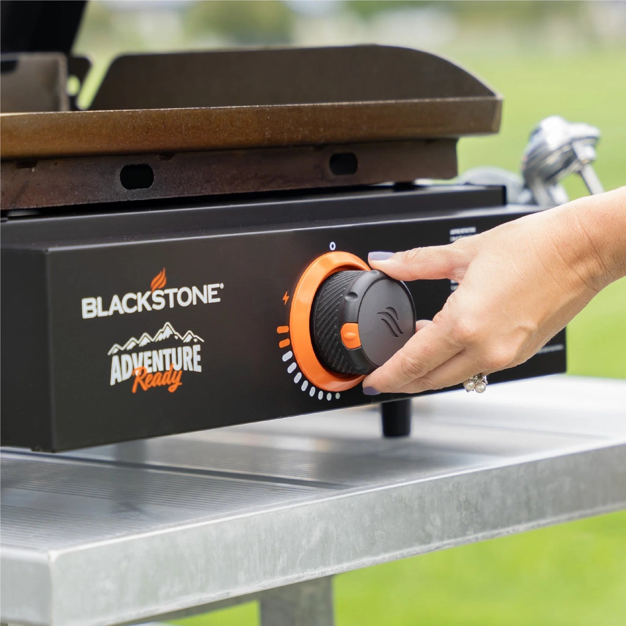 17" Tabletop Griddle with Hard Cover